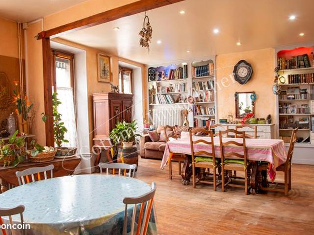 Appartement 3 pièces 104 m²