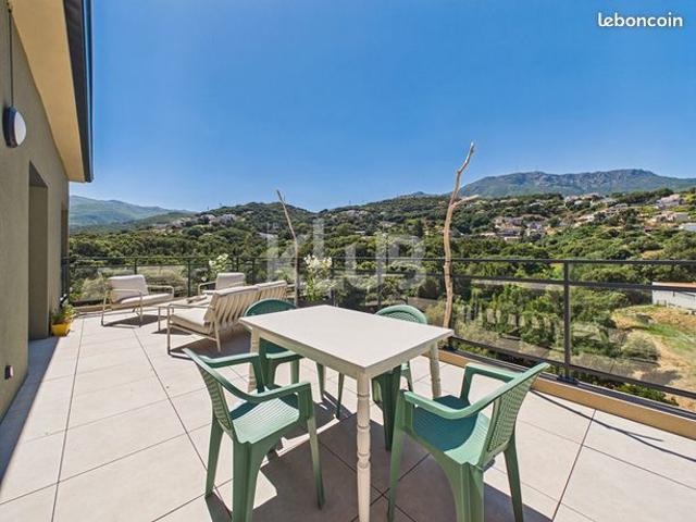 Appartement 3 pièces 104 m²
