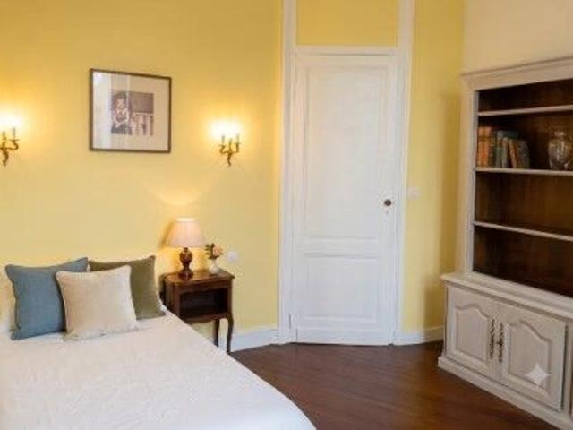 Appartement 3 pièces, 105 m² à louer à Bordeaux 33000