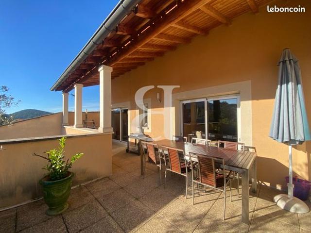 Appartement 3 pièces 107 m²