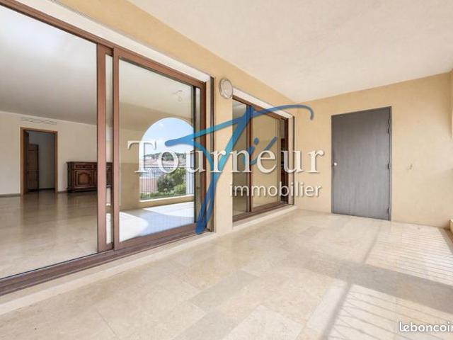 Appartement 3 pièces 112 m²