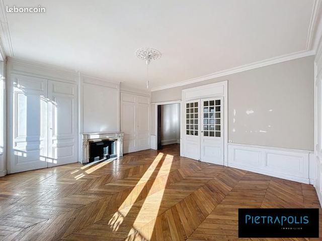 Appartement 3 pièces 112 m²
