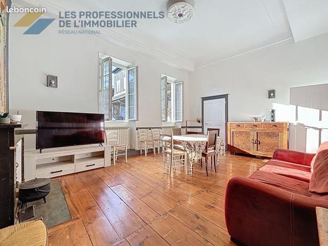 Appartement 3 pièces 116 m²