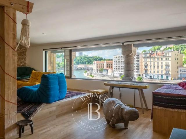 Appartement 3 pièces 122 m²