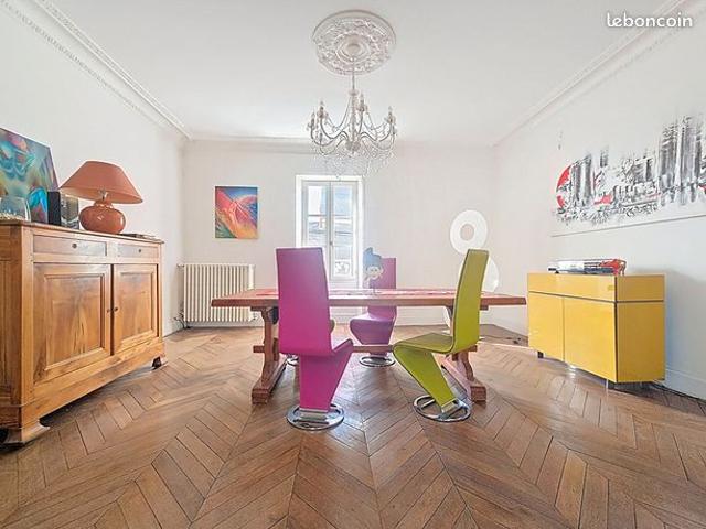 Appartement 3 pièces 126 m²