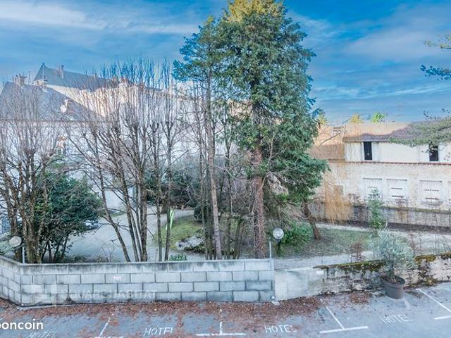 Appartement 3 pièces 134 m²