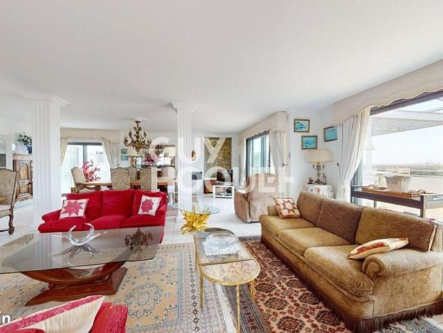 Appartement 3 pièces 135 m²