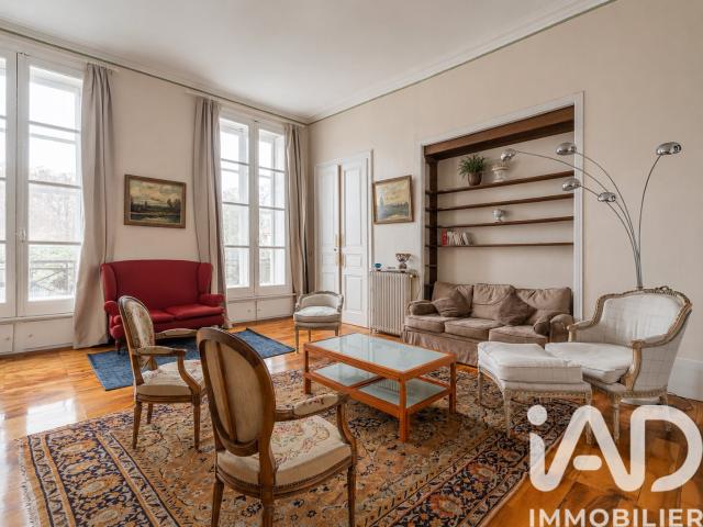 Appartement 3 pièces 142 m²