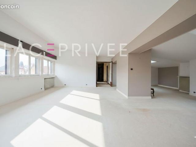Appartement 3 pièces 144 m²