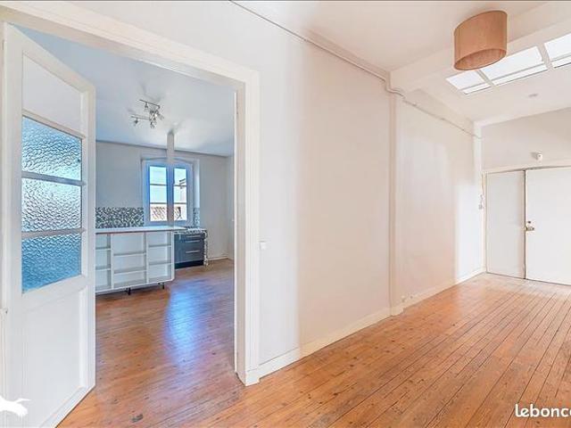 Appartement 3 pièces 144 m²