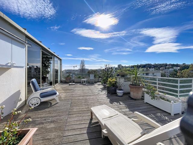 Appartement 3 pièces 154 m²