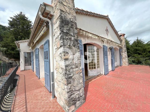 Appartement 3 pièces 160 m²