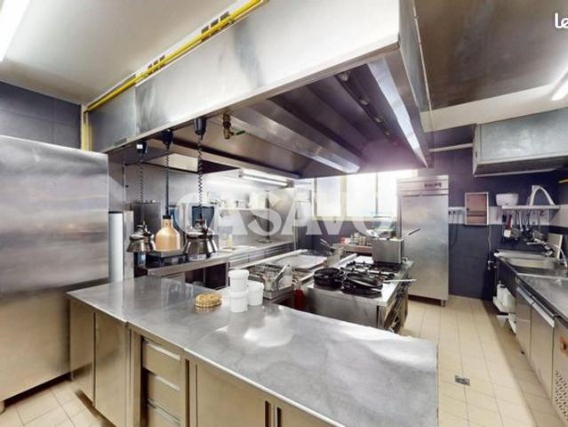 Appartement 3 pièces 162 m²