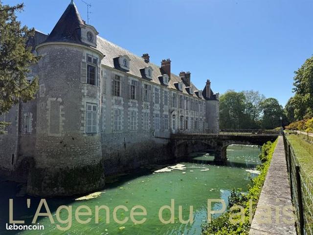 Appartement 3 pièces 166 m²