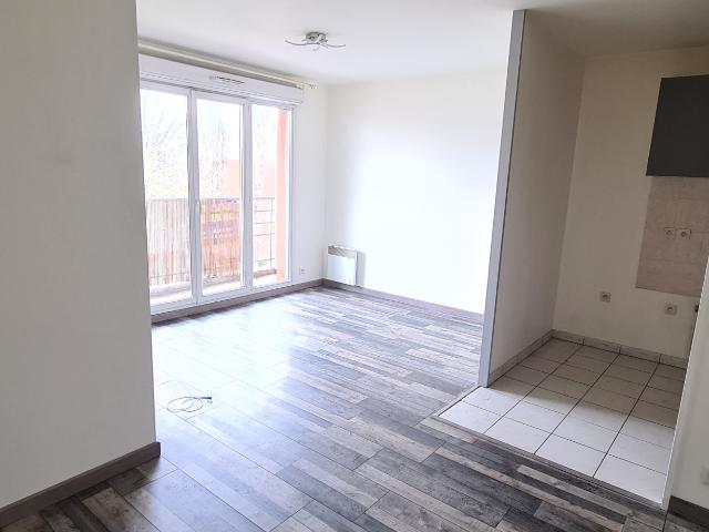 Appartement 3 Pièces + 1 park sous sol + 1 park ext