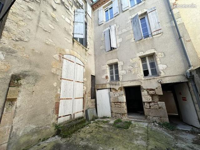 Appartement 3 pièces 219 m²