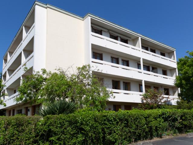 APPARTEMENT 3 PIÈCES, 2 CAVES, PARKING EXTERIEUR