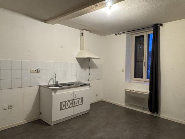 Appartement 3 pièces, 38 m² à louer à Maringues 63350