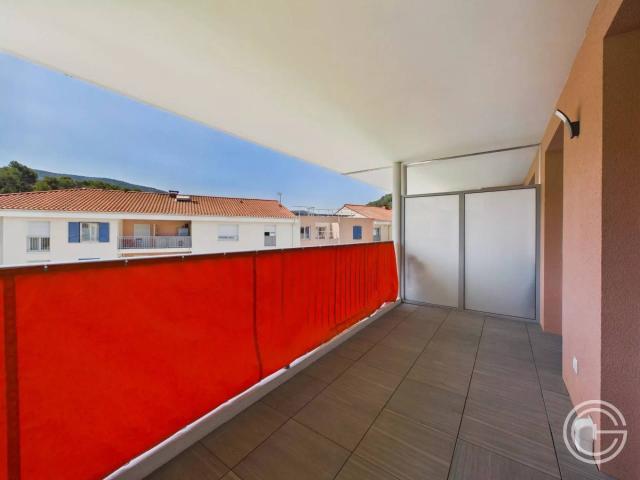 APPARTEMENT 3 PIECES VIDE 28 AV JEAN MOULIN DRAP CENTRE VILLE