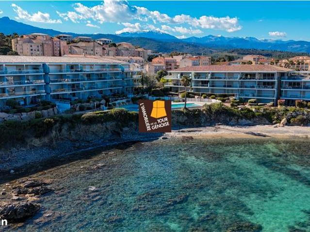 Appartement 3 pièces vue mer résidence pieds dans l'eau