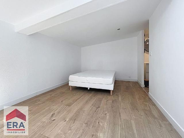 Appartement 3 pièces à louer au dernier étage à Marseille Le Merlan