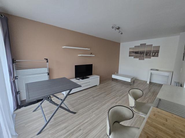 Appartement 3 pièces à louer à Corbeil Essonnes Réf 17182
