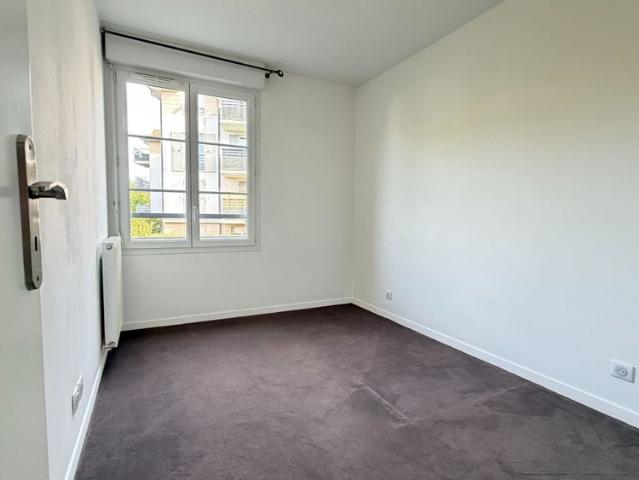 Appartement 3 pièces à louer à Saint Pierre du Perray Réf 17285