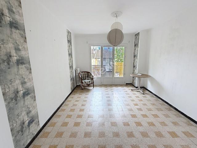 Appartement 3 pièces à Toulon Est Champs de Mars