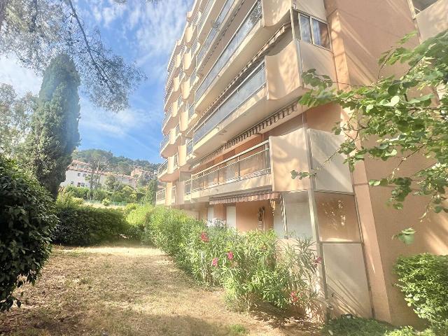 Appartement 3 pièces à vendre à Saint Raphaël, proche mer et. 71m² Saint Raphaël