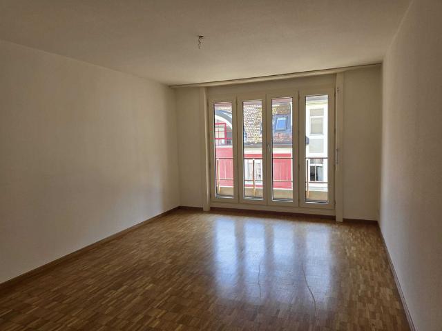 APPARTEMENT 3 PIECES ASCENSEUR ET BALCON