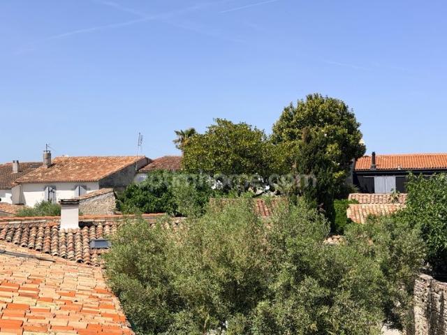 Appartement lumineux Plein Centre 3 pièces au premier étag. 47m² Le Bois Plage en Ré