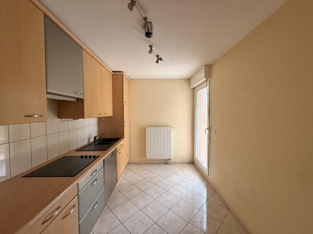 APPARTEMENT 3 PIECES AVEC BALCON