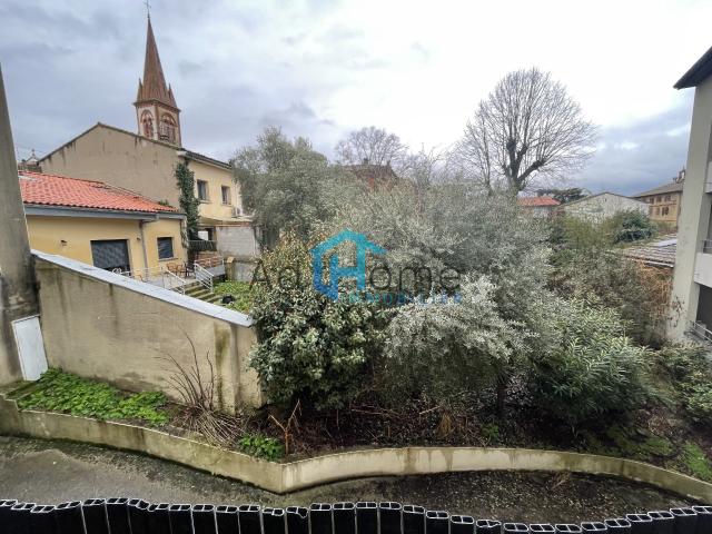 Appartement 3 pièces avec balcon terrasse SUD EST en Coeur de Village