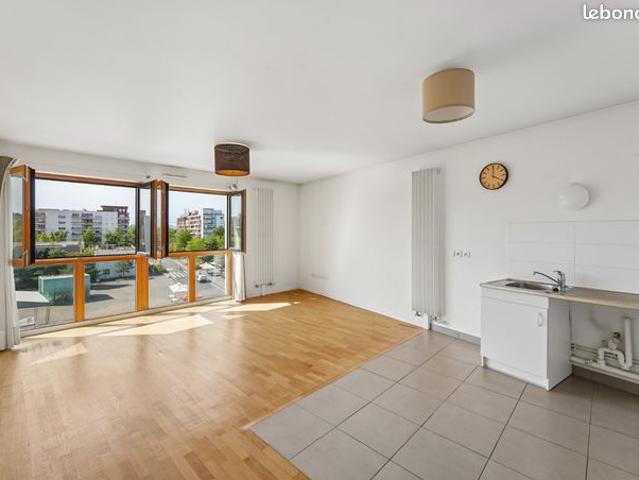 Appartement 3 pièces avec balcon Cergy
