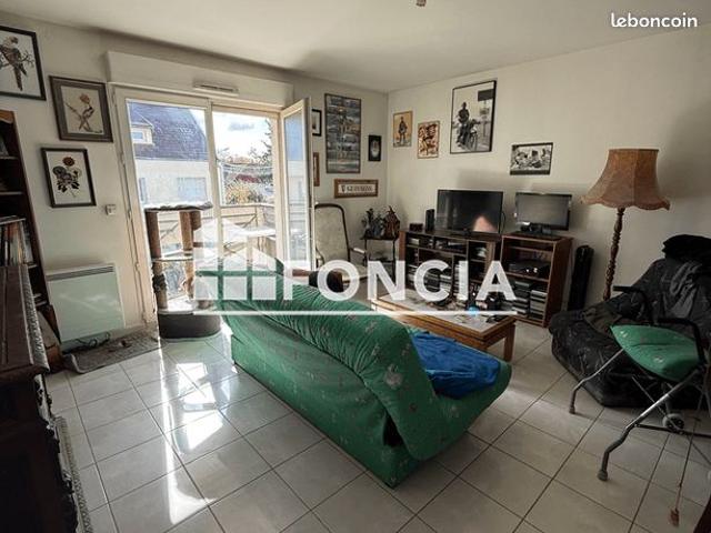 Appartement 3 pieces avec balcon et deux parkings