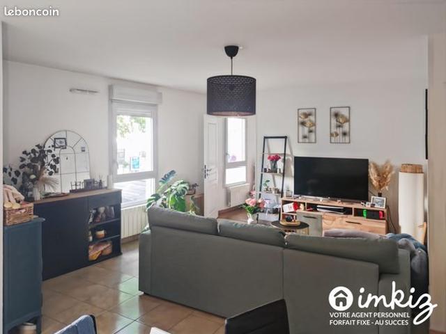 Appartement 3 pièces avec balcon et grand garage