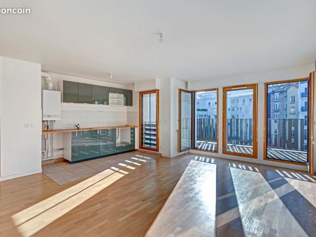 Appartement 3 pièces avec balcon plein Sud