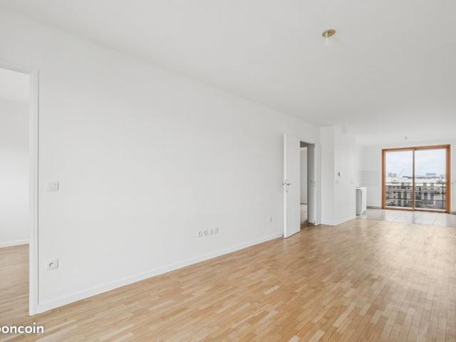 Appartement 3 pièces avec balcon Saint Ouen