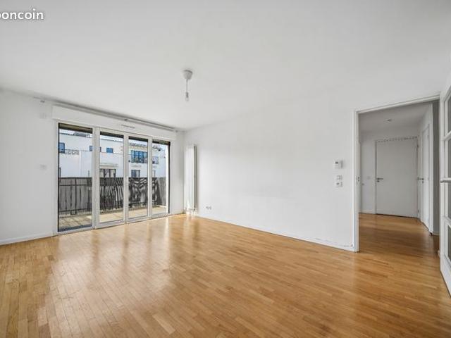 Appartement 3 pièces avec balcon Suresnes