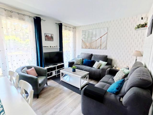 Appartement 3 pièces avec grand balcon plein sud