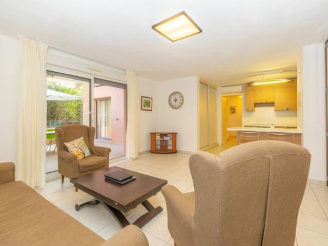 Appartement 3 pièces avec grande terrasse à Menton