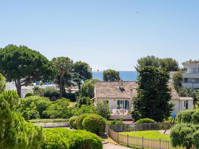 Appartement 3 pièces avec terrasse d'angle à Marina Baie des anges, Villeneuve Loubet plage