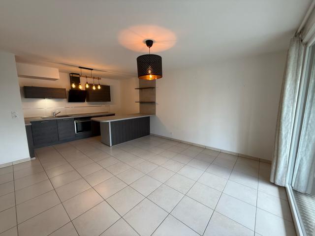 Appartement 3 pièces avec terrasse et garage