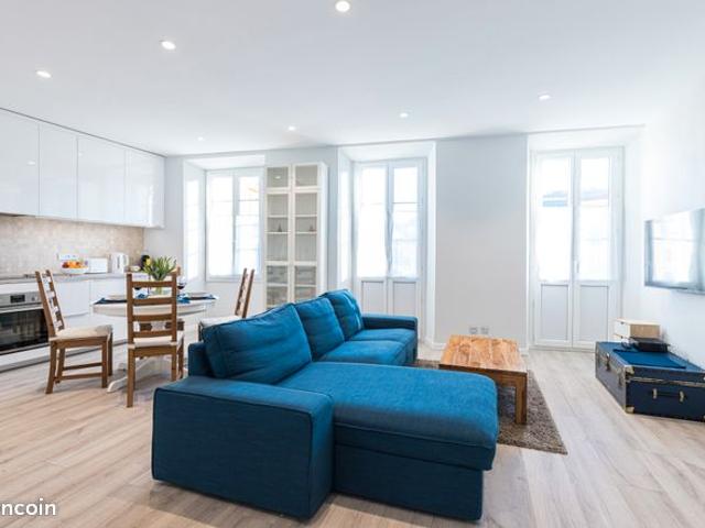 Appartement 3 pièces avec vue Port de Nice