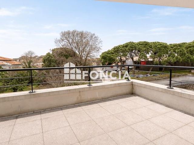 Appartement 3 pieces avec 20 m2 de terrasse et parking sous sol
