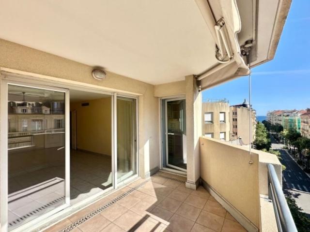 APPARTEMENT 3 PIÈCES BALCON 71M2 GAMBETTA