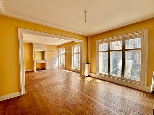 Appartement 3 pièces bis à rénover Emplacement Prime