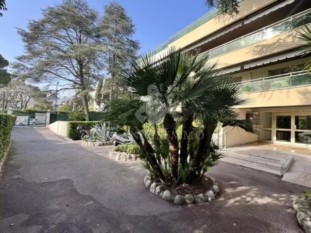APPARTEMENT 3 PIECES CANNES OXFORD