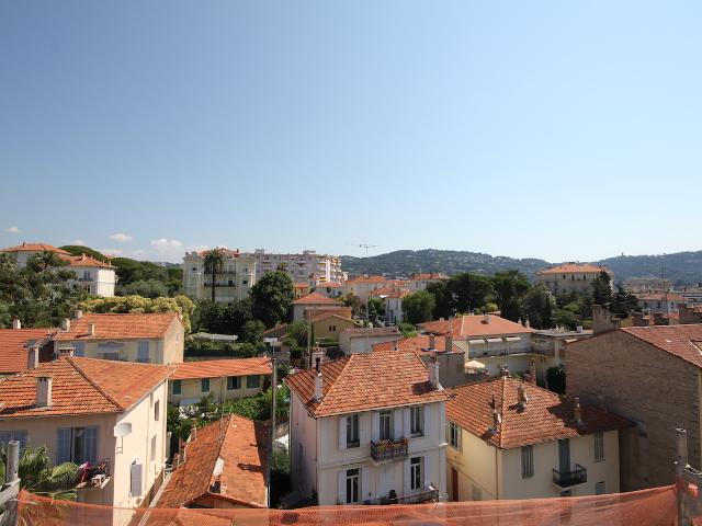 APPARTEMENT 3 PIECES CANNES ST JEAN