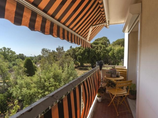 Appartement 3 pièces climatisé parking terrasse Le Cannet limite Mougins